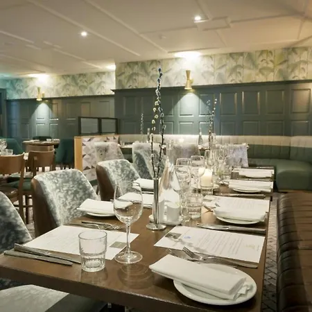 Hotell Coast And 4*