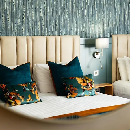 Coast And اهينتش