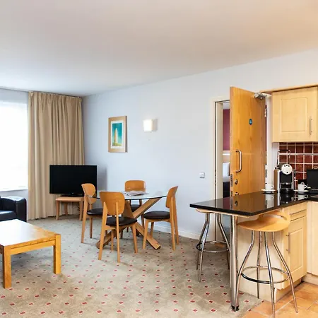 Coast And Отель