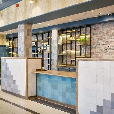 Coast And فندق 4*