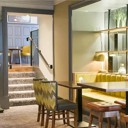 Coast And 4* Лехинч