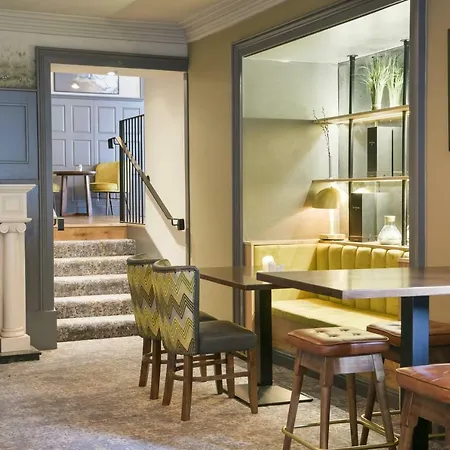 Coast And Отель Лехинч